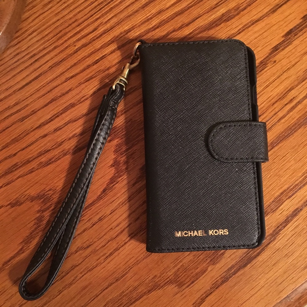 Michael Kors IPhone wallet for 6 or 6s!